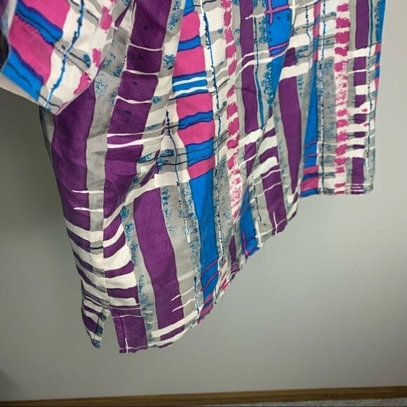 Vintage Sophisticates 100% silk top by Martin - Picture 5 of 8